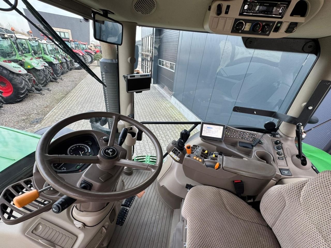 Traktor du type John Deere 6210R, Gebrauchtmaschine en Daarle (Photo 11)