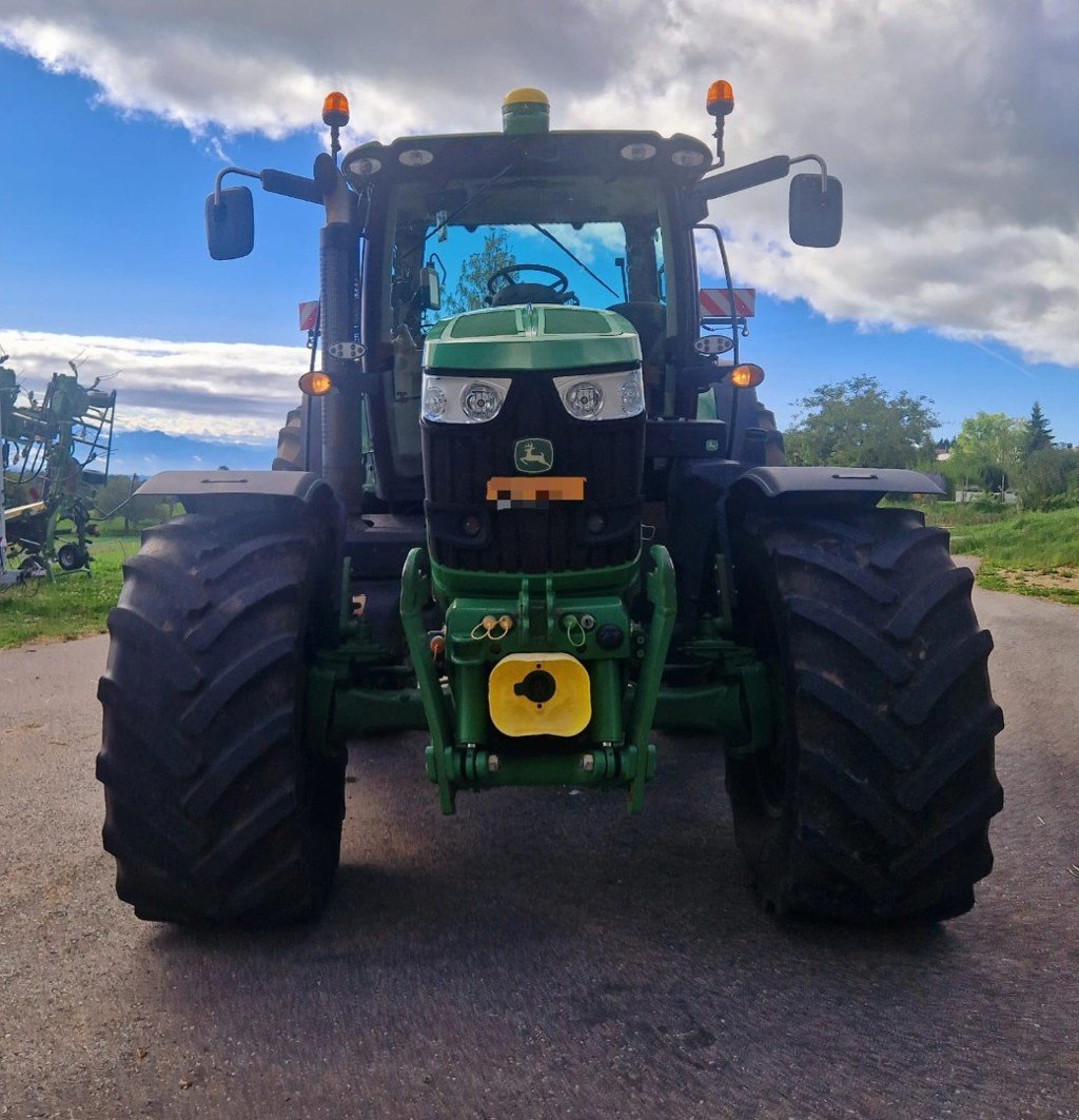 Traktor Türe ait John Deere 6210R, Gebrauchtmaschine içinde Chavornay (resim 2)