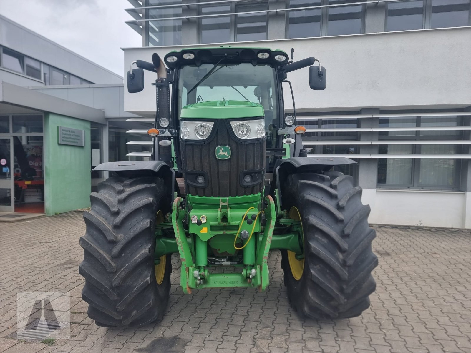 Traktor типа John Deere 6210R, Gebrauchtmaschine в Regensburg (Фотография 2)