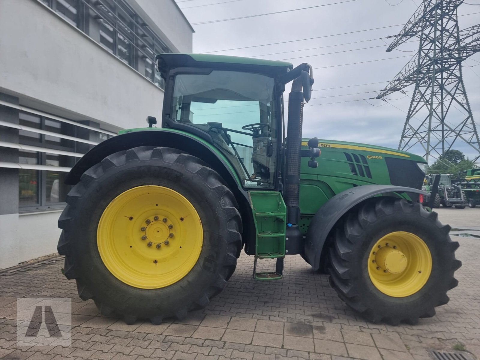 Traktor типа John Deere 6210R, Gebrauchtmaschine в Regensburg (Фотография 4)
