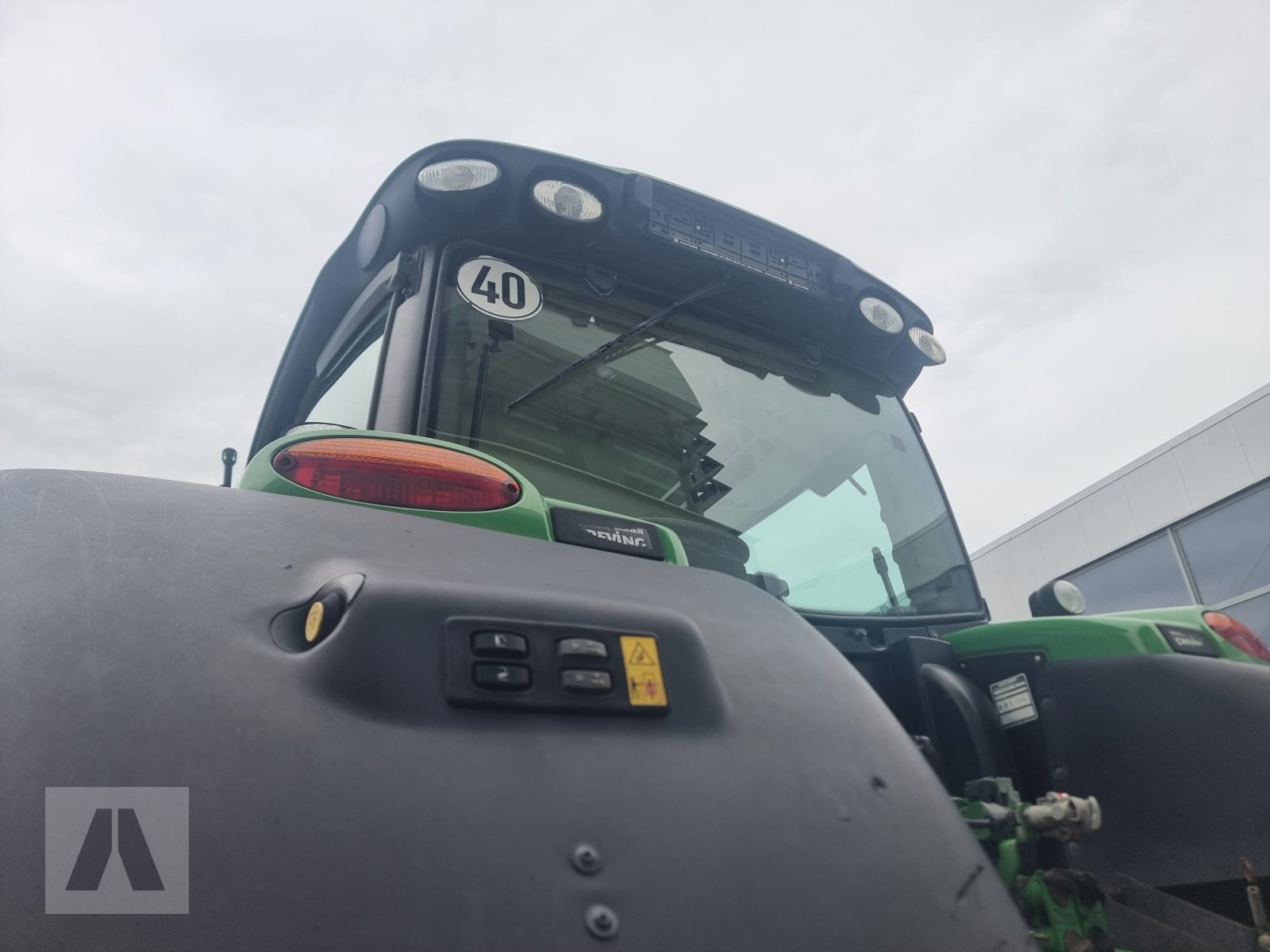 Traktor типа John Deere 6210R, Gebrauchtmaschine в Regensburg (Фотография 7)