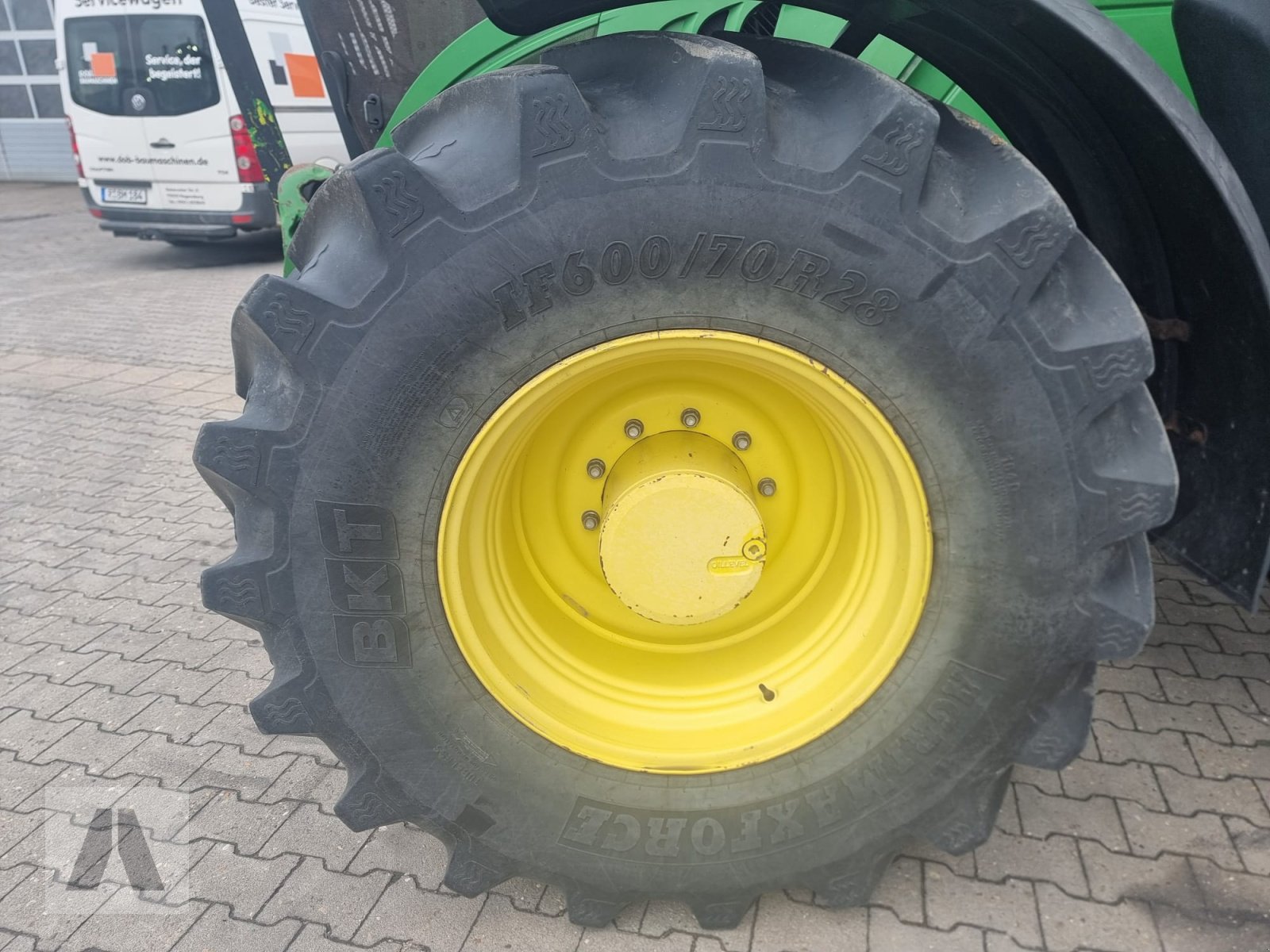 Traktor типа John Deere 6210R, Gebrauchtmaschine в Regensburg (Фотография 11)