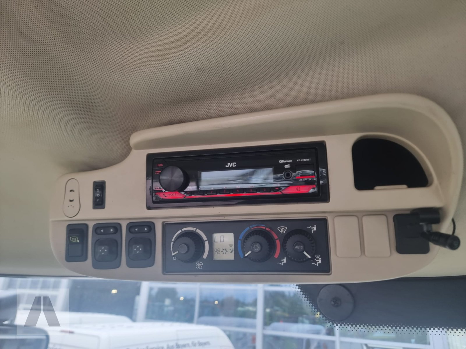 Traktor типа John Deere 6210R, Gebrauchtmaschine в Regensburg (Фотография 14)