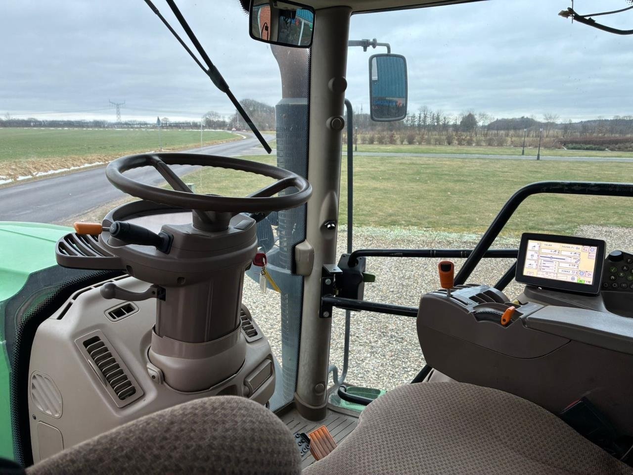 Traktor от тип John Deere 6210R, Gebrauchtmaschine в Videbæk (Снимка 14)