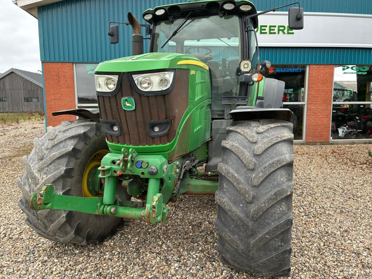 Traktor от тип John Deere 6210R, Gebrauchtmaschine в Videbæk (Снимка 5)