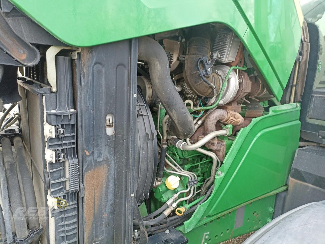 Traktor des Typs John Deere 6210R, Gebrauchtmaschine in Aurich (Bild 23)