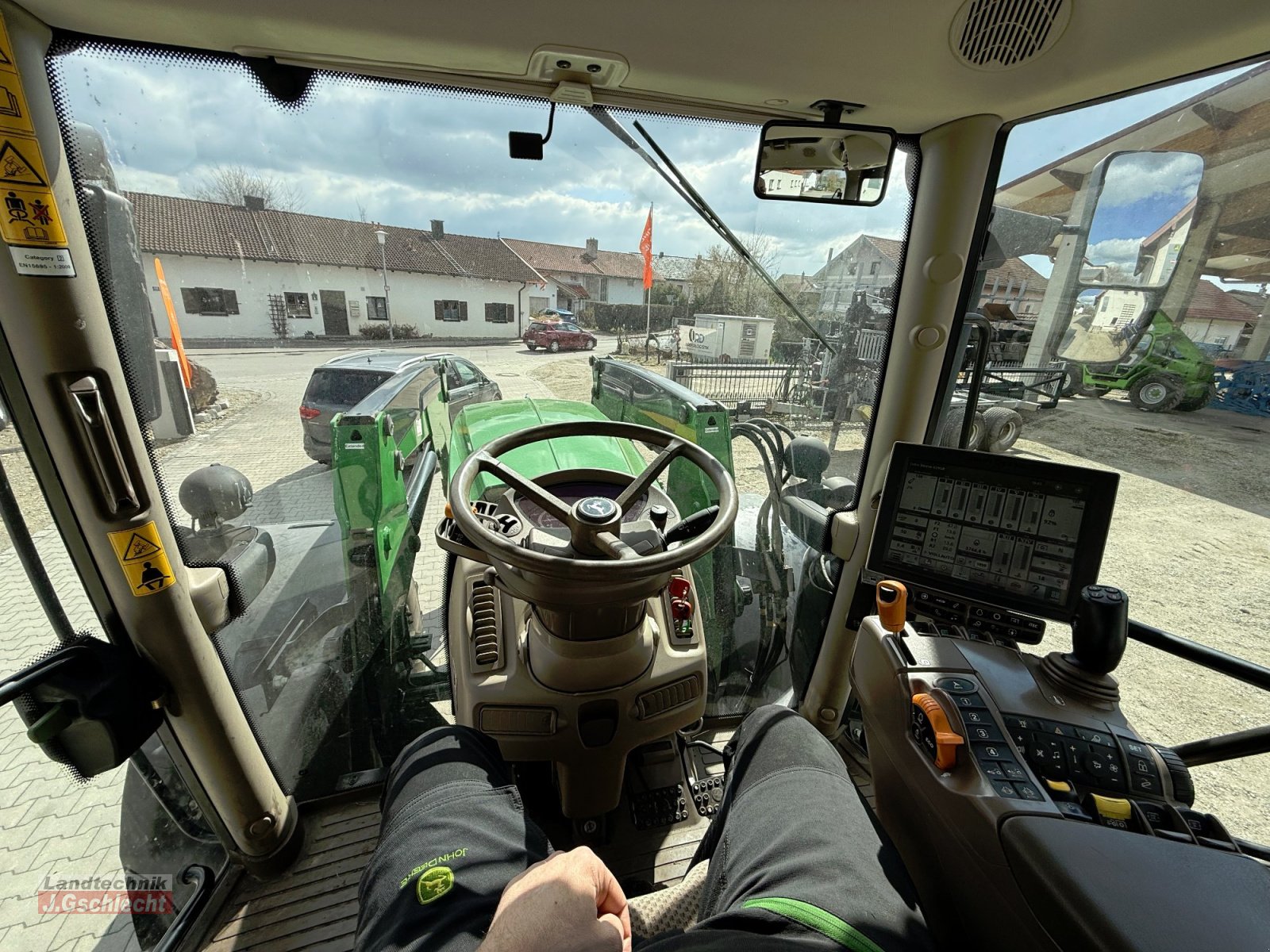 Traktor типа John Deere 6215 R mit Frontlader, Gebrauchtmaschine в Mühldorf (Фотография 25)