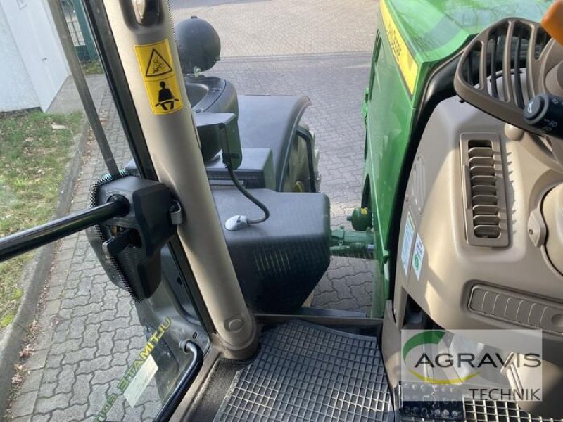 Traktor типа John Deere 6215 R, Gebrauchtmaschine в Barsinghausen-Göxe (Фотография 11)