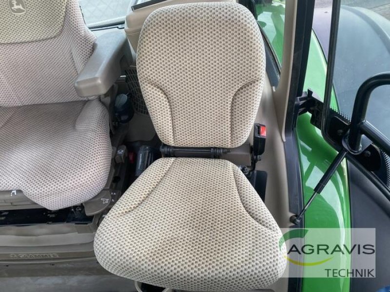 Traktor типа John Deere 6215 R, Gebrauchtmaschine в Barsinghausen-Göxe (Фотография 21)