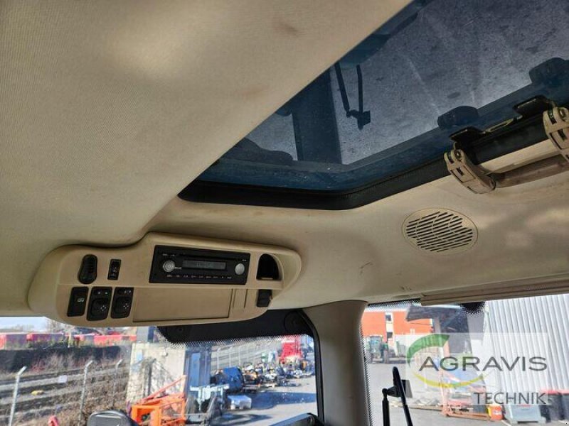 Traktor van het type John Deere 6215 R, Gebrauchtmaschine in Fröndenberg (Foto 16)