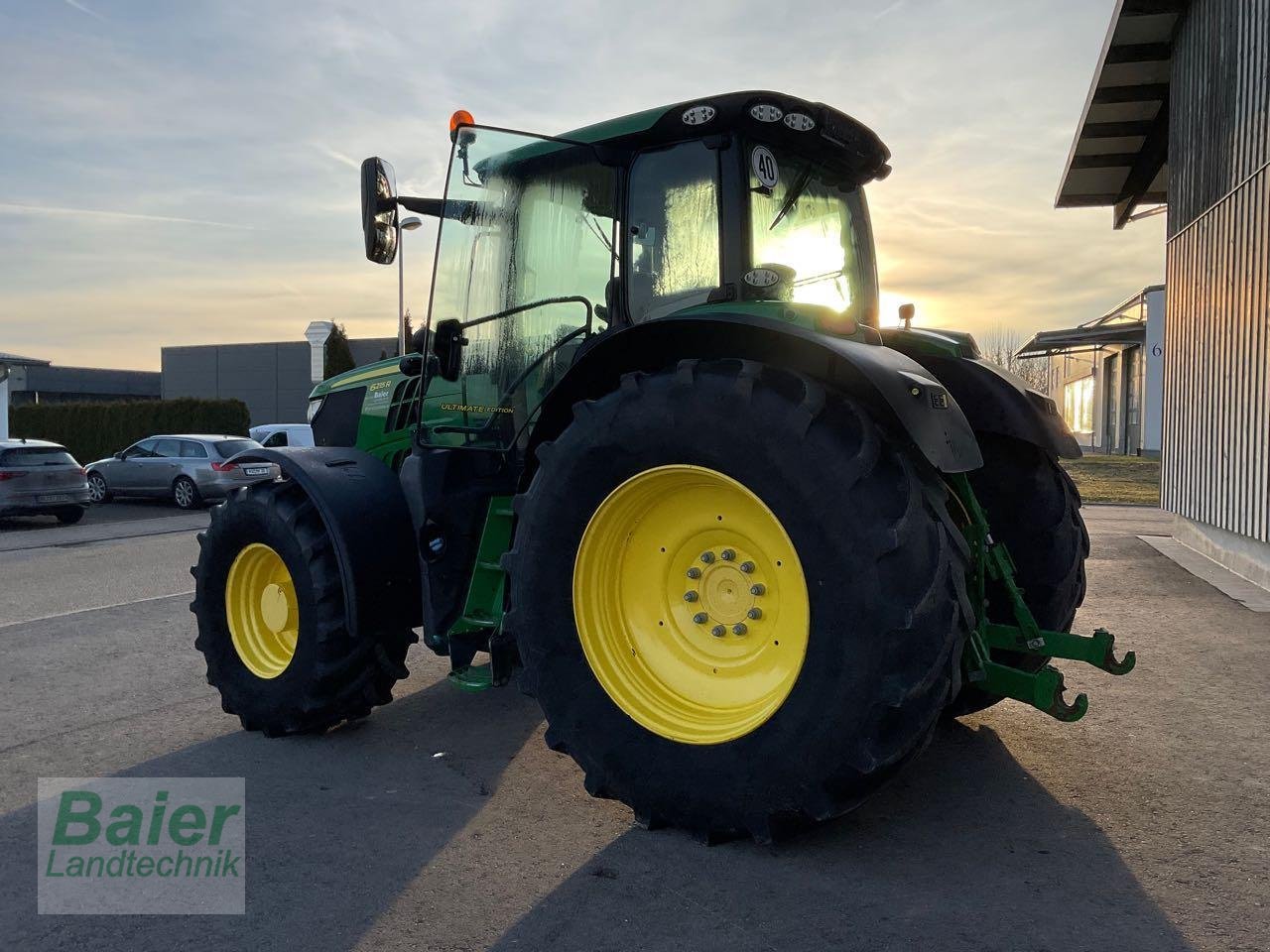 Traktor of the type John Deere 6215 R, Gebrauchtmaschine in OBERNDORF-HOCHMOESSINGEN (Picture 3)