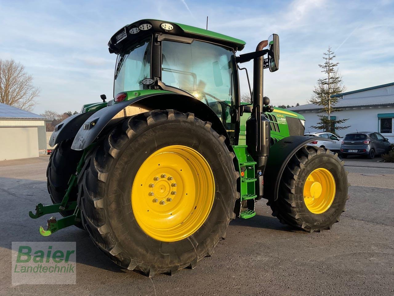 Traktor of the type John Deere 6215 R, Gebrauchtmaschine in OBERNDORF-HOCHMOESSINGEN (Picture 4)