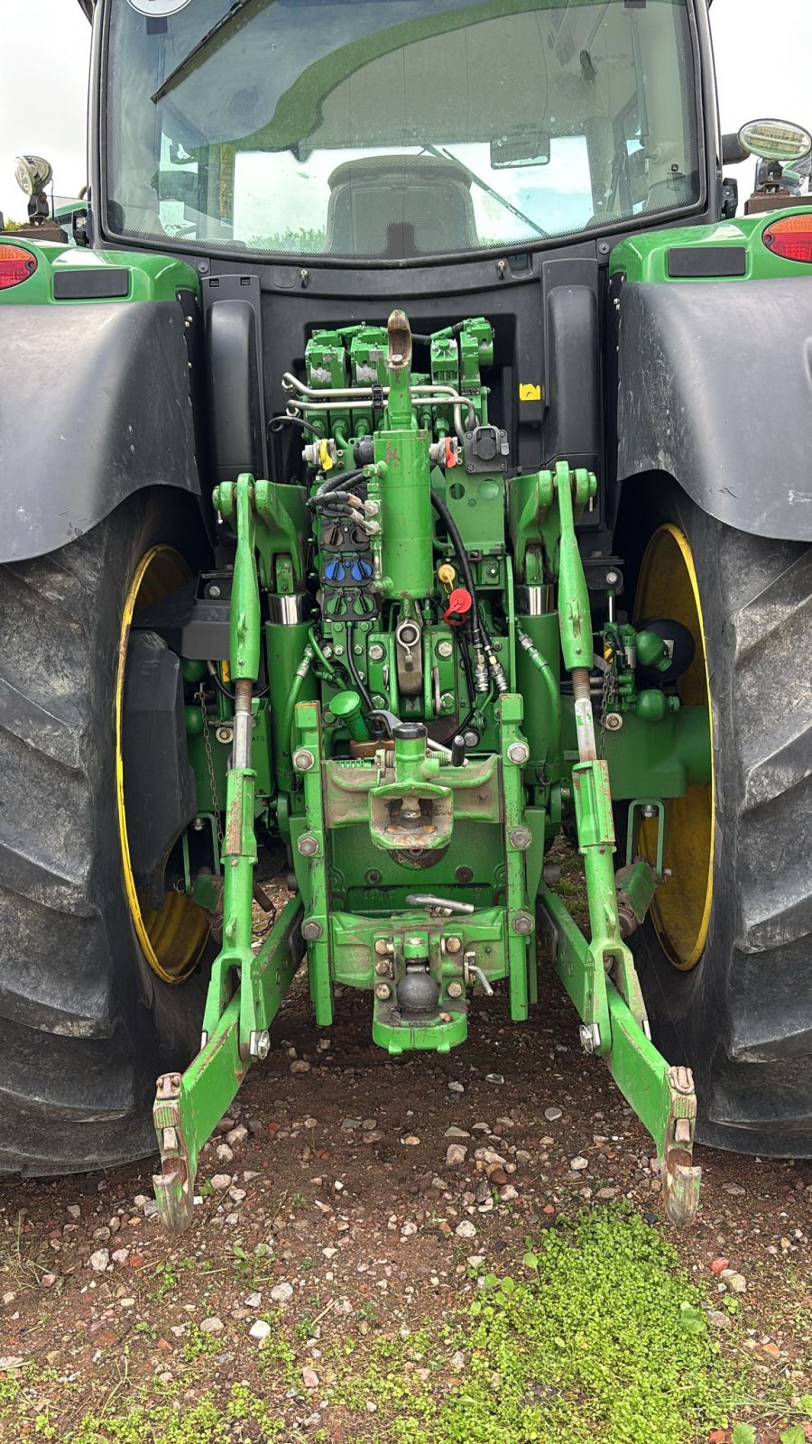 Traktor Türe ait John Deere 6215 R, Gebrauchtmaschine içinde Lohe-Rickelshof (resim 4)