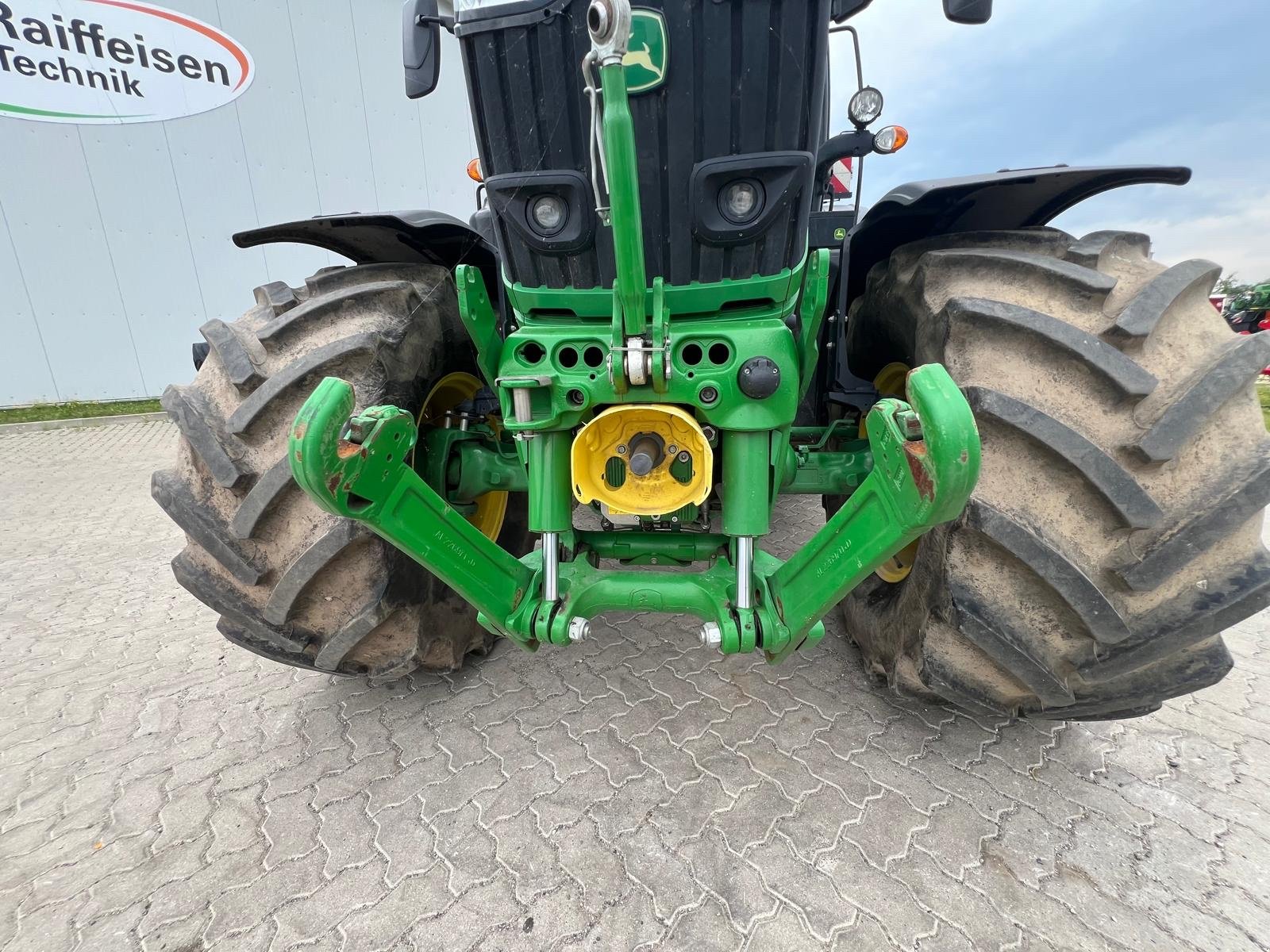 Traktor des Typs John Deere 6215 R, Gebrauchtmaschine in Kruckow (Bild 7)