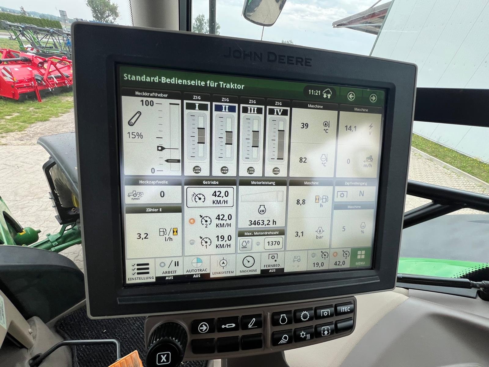 Traktor des Typs John Deere 6215 R, Gebrauchtmaschine in Kruckow (Bild 10)