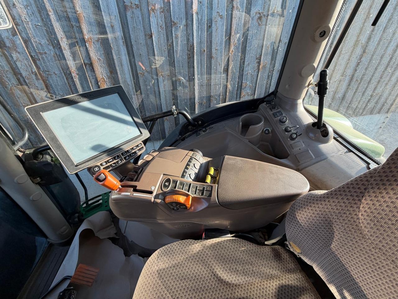 Traktor du type John Deere 6215 R, Gebrauchtmaschine en Könnern (Photo 18)