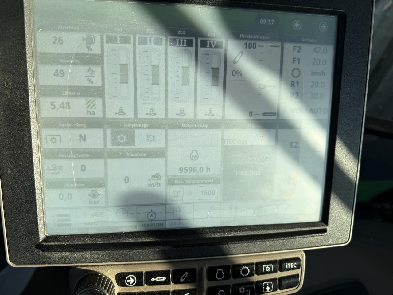 Traktor du type John Deere 6215 R, Gebrauchtmaschine en Könnern (Photo 22)