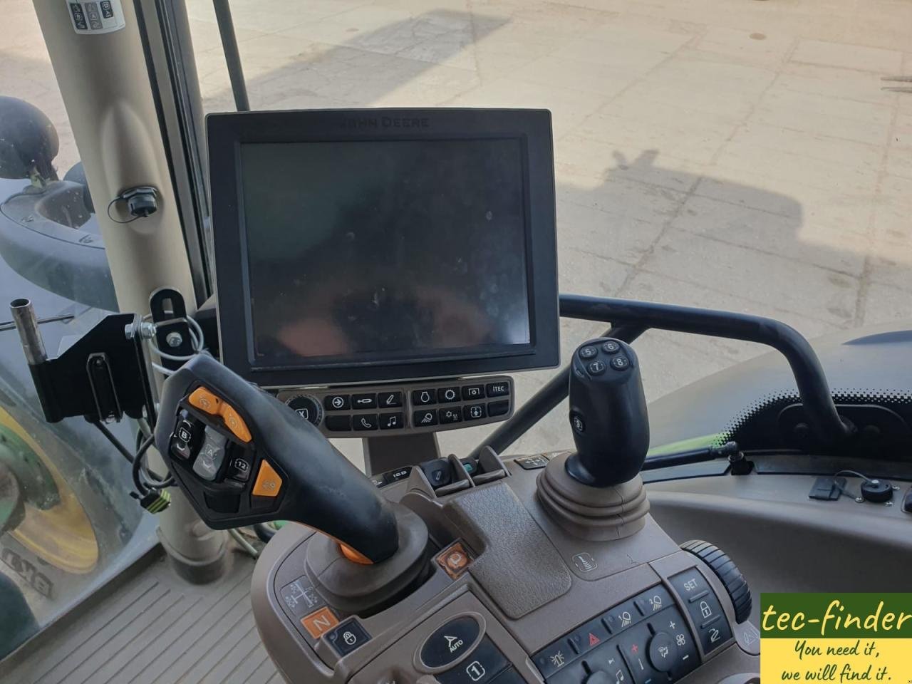 Traktor van het type John Deere 6215 R, Gebrauchtmaschine in Könnern (Foto 3)