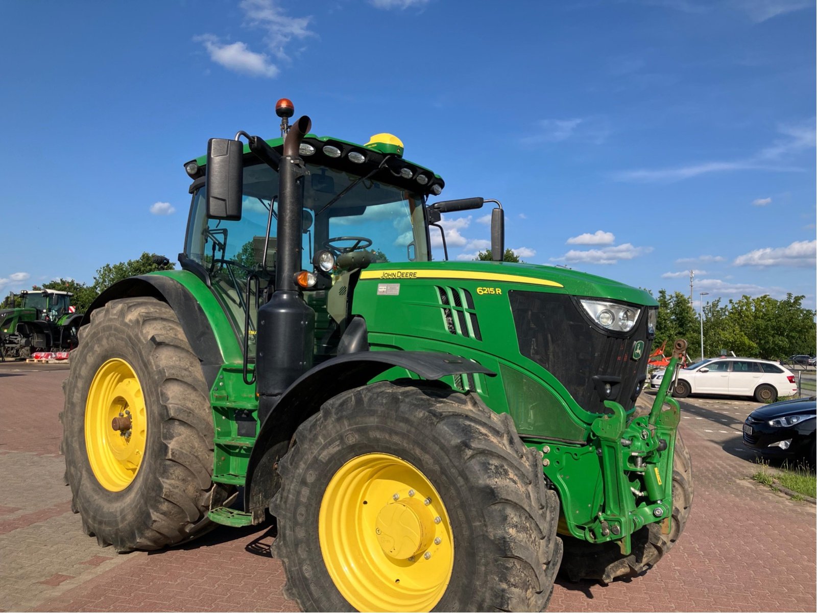 Traktor типа John Deere 6215 R, Gebrauchtmaschine в Goldberg (Фотография 2)