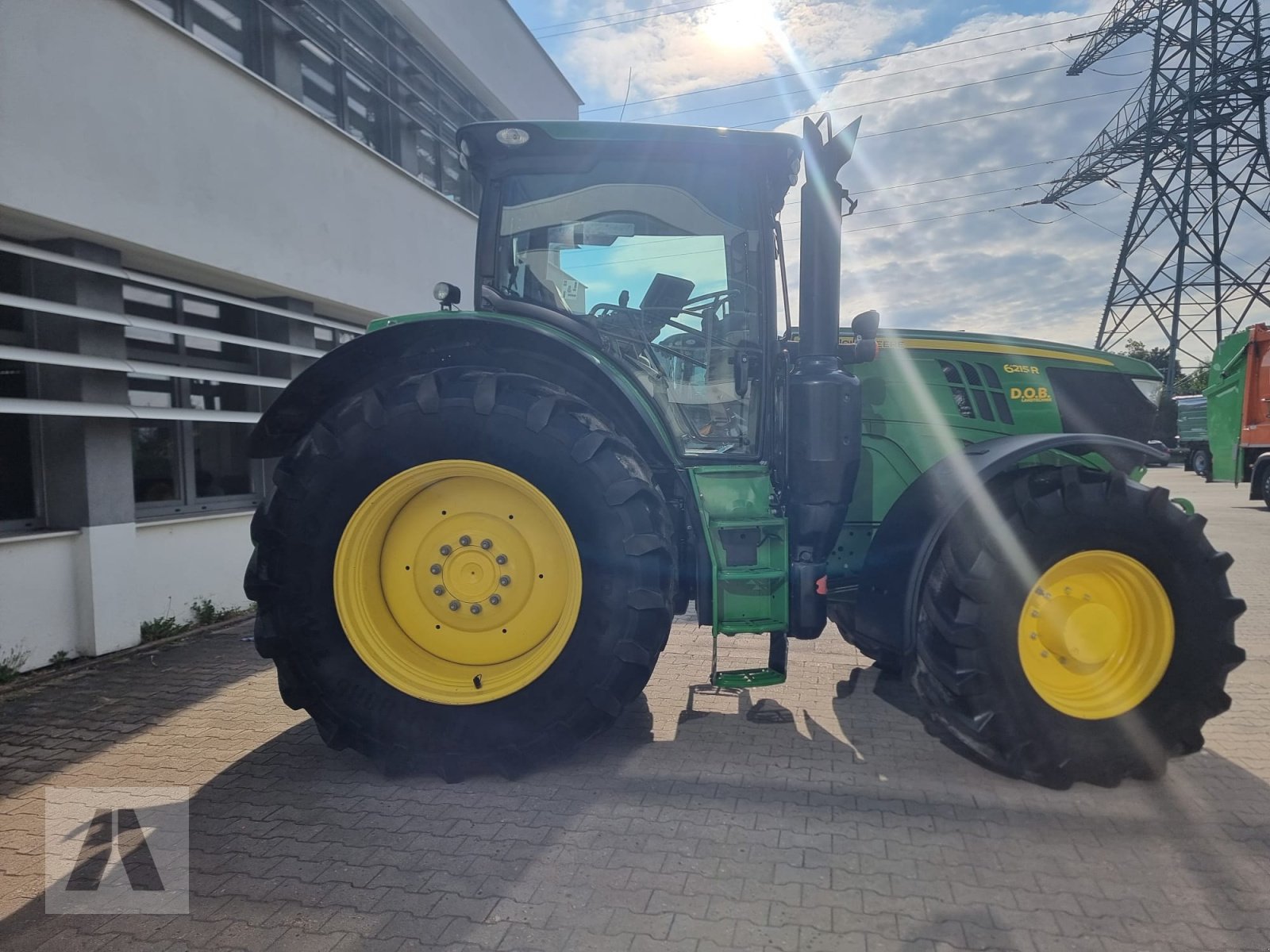 Traktor typu John Deere 6215R 6215 R, Gebrauchtmaschine v Regensburg (Obrázek 5)