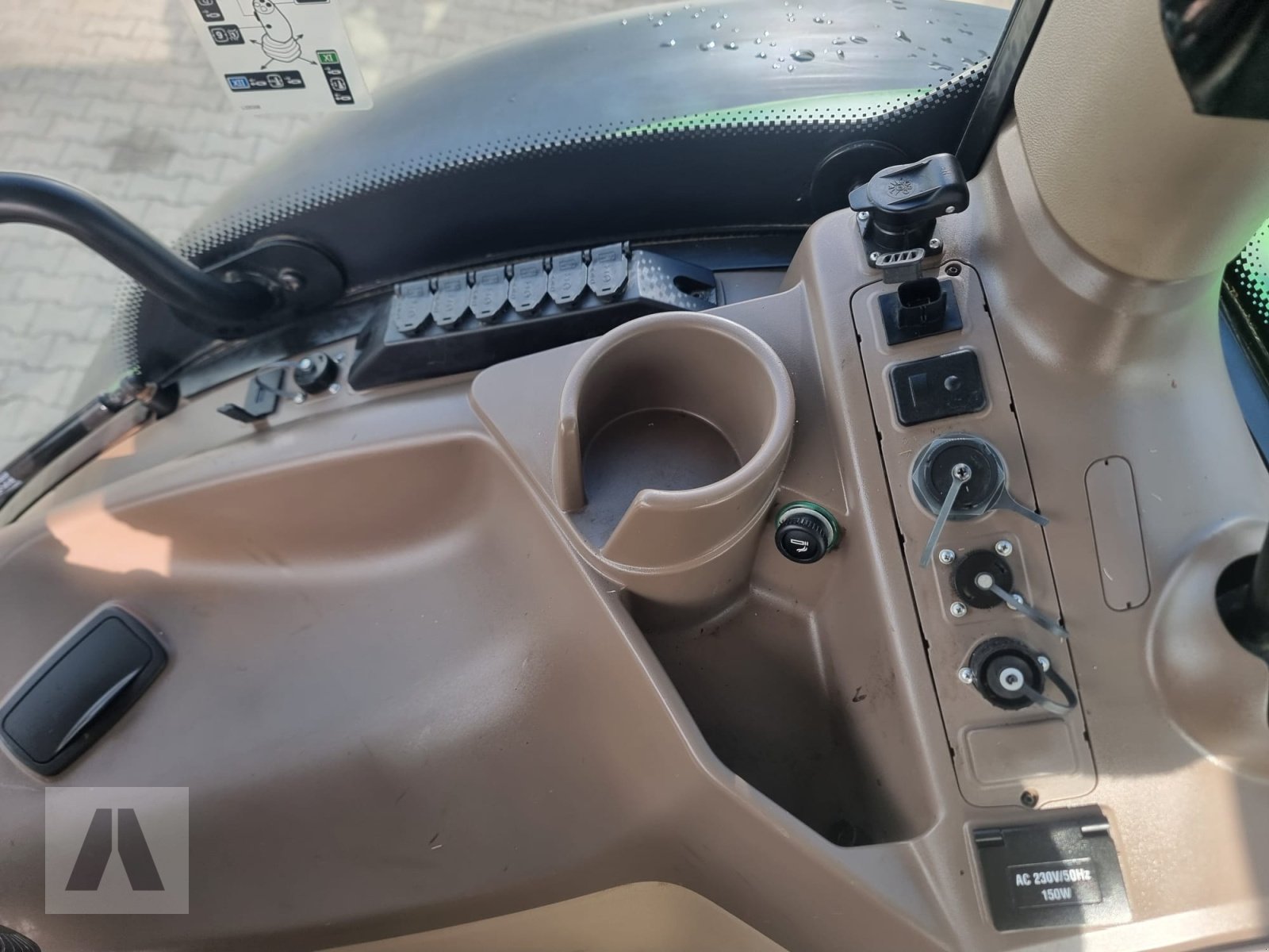 Traktor typu John Deere 6215R 6215 R, Gebrauchtmaschine v Regensburg (Obrázek 14)