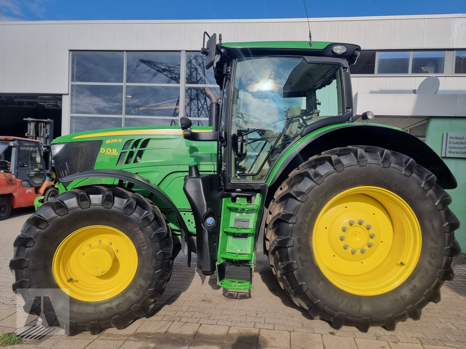 Traktor typu John Deere 6215R 6215 R, Gebrauchtmaschine v Regensburg (Obrázek 3)