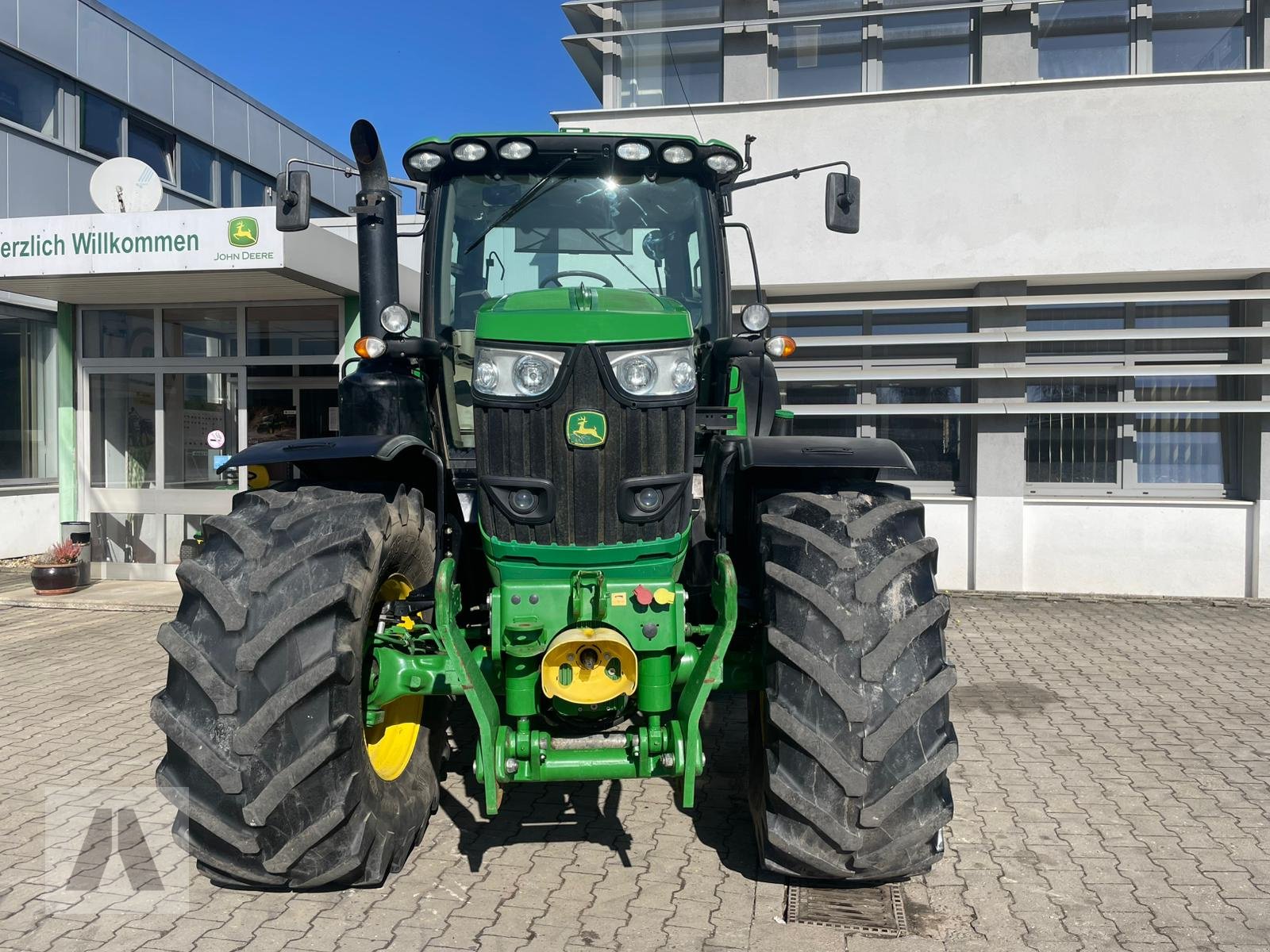 Traktor du type John Deere 6215R 6215 R, Gebrauchtmaschine en Regensburg (Photo 3)