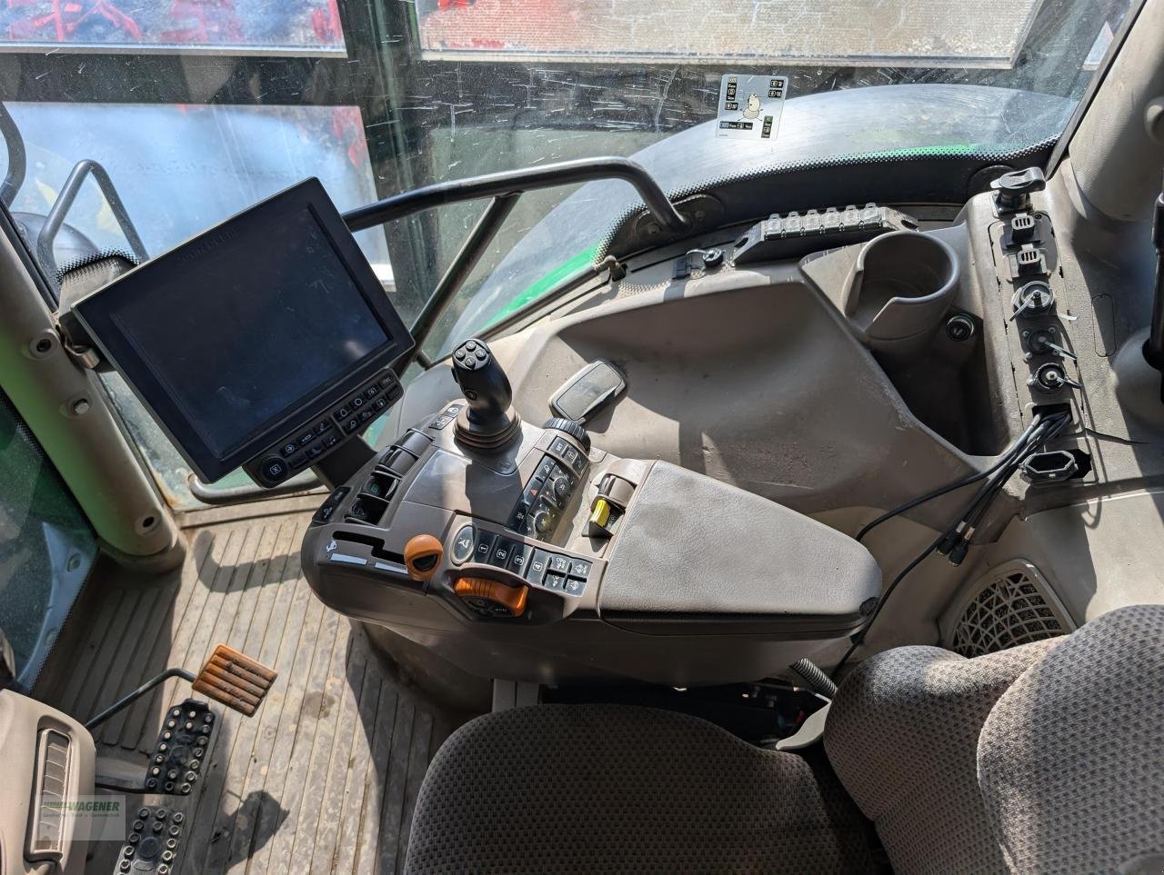 Traktor des Typs John Deere 6215R  AP50, Gebrauchtmaschine in Bad Wildungen - Wega (Bild 4)