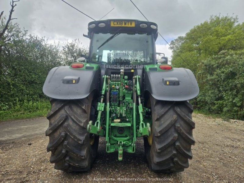 Traktor of the type John Deere 6215R Front PTO. Front Lift. Affjedret foraksel og kabine. Power Beyond. Mange på lager!!!, Gebrauchtmaschine in Kolding (Picture 4)