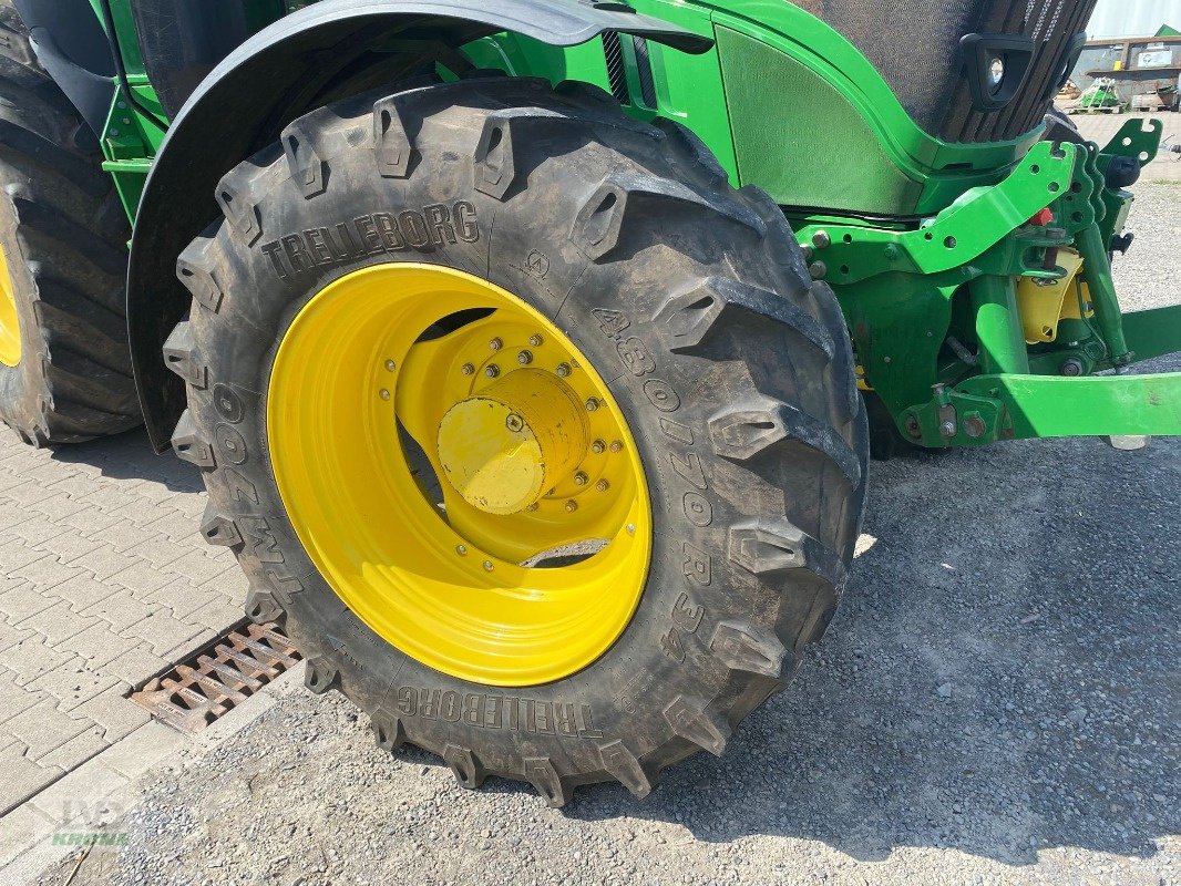 Traktor des Typs John Deere 6215R - Getriebedefekt, Gebrauchtmaschine in Barsinghausen OT Groß Munzel (Bild 8)