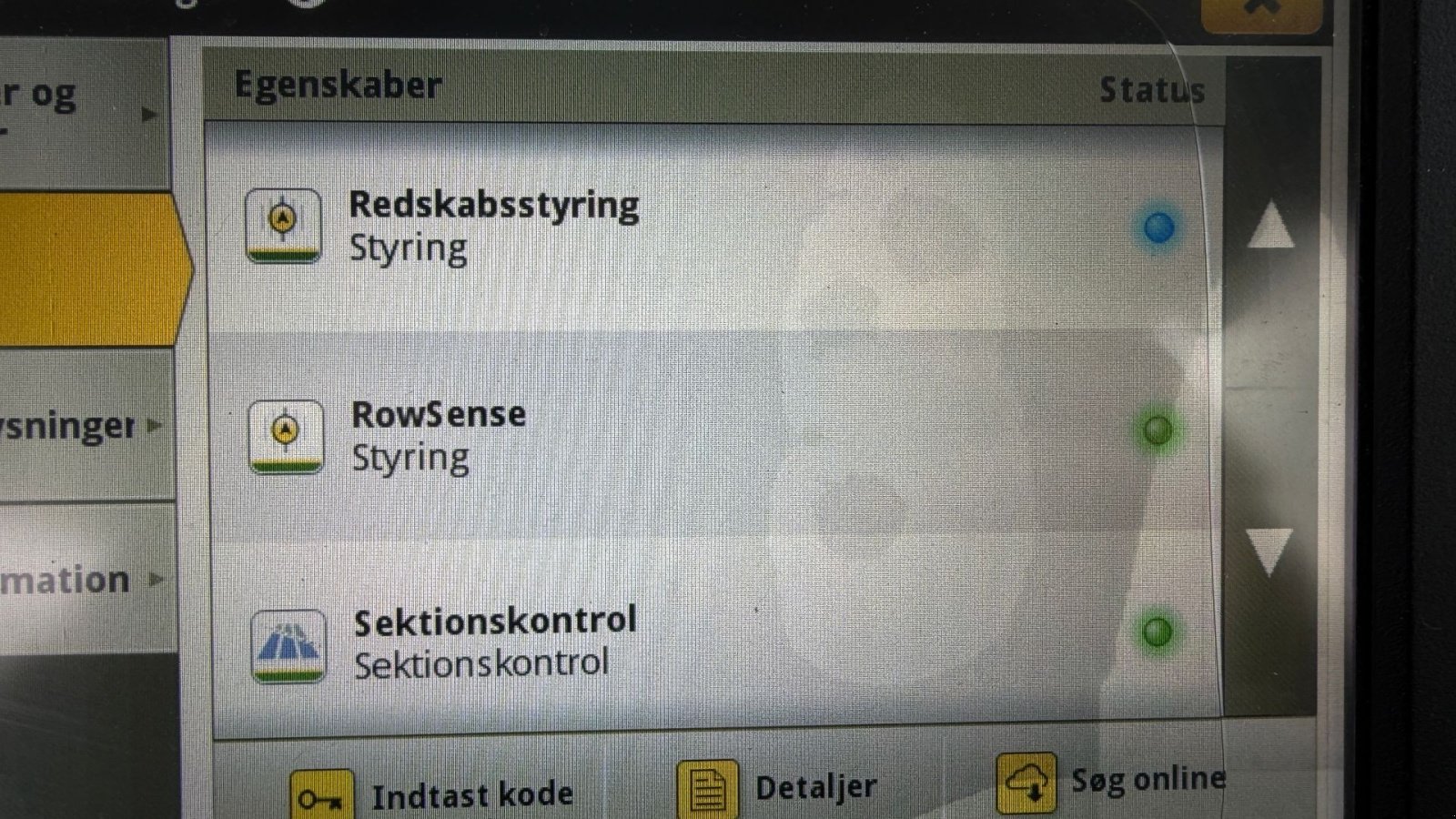 Traktor of the type John Deere 6215R MED FRONT PTO OG NYE DÆK!, Gebrauchtmaschine in Nørager (Picture 25)