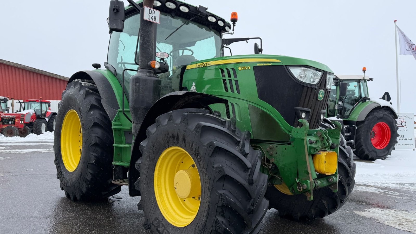 Traktor of the type John Deere 6215R MED FRONT PTO OG NYE DÆK!, Gebrauchtmaschine in Nørager (Picture 8)