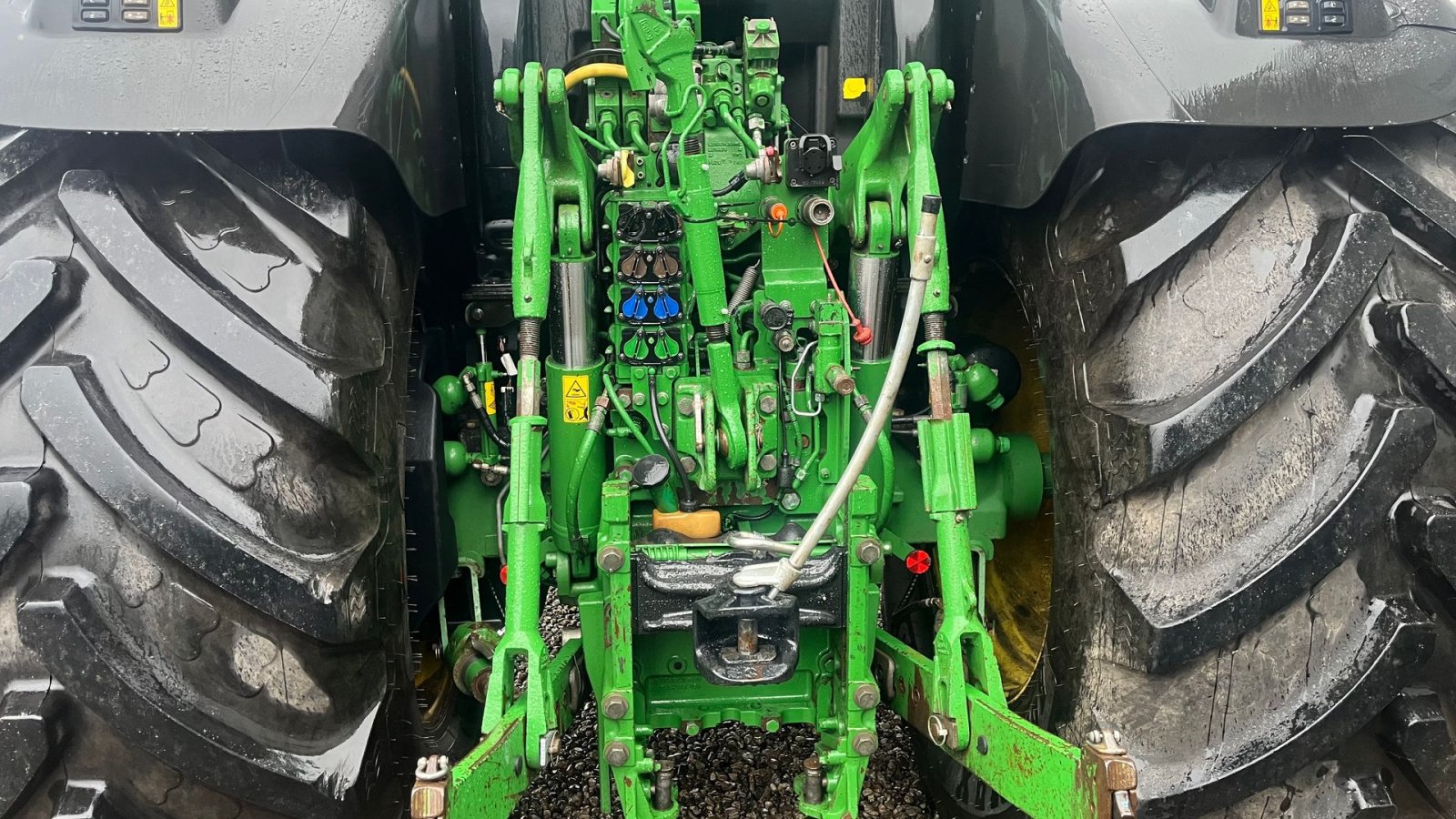 Traktor del tipo John Deere 6215R Med frontlift, Gebrauchtmaschine en Lintrup (Imagen 5)