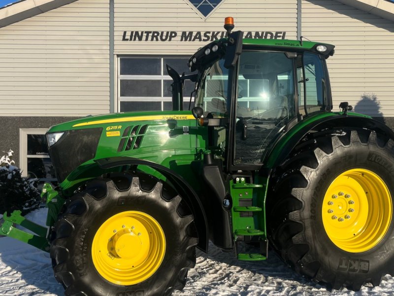 Traktor typu John Deere 6215R Med frontlift, Gebrauchtmaschine v Lintrup (Obrázek 1)