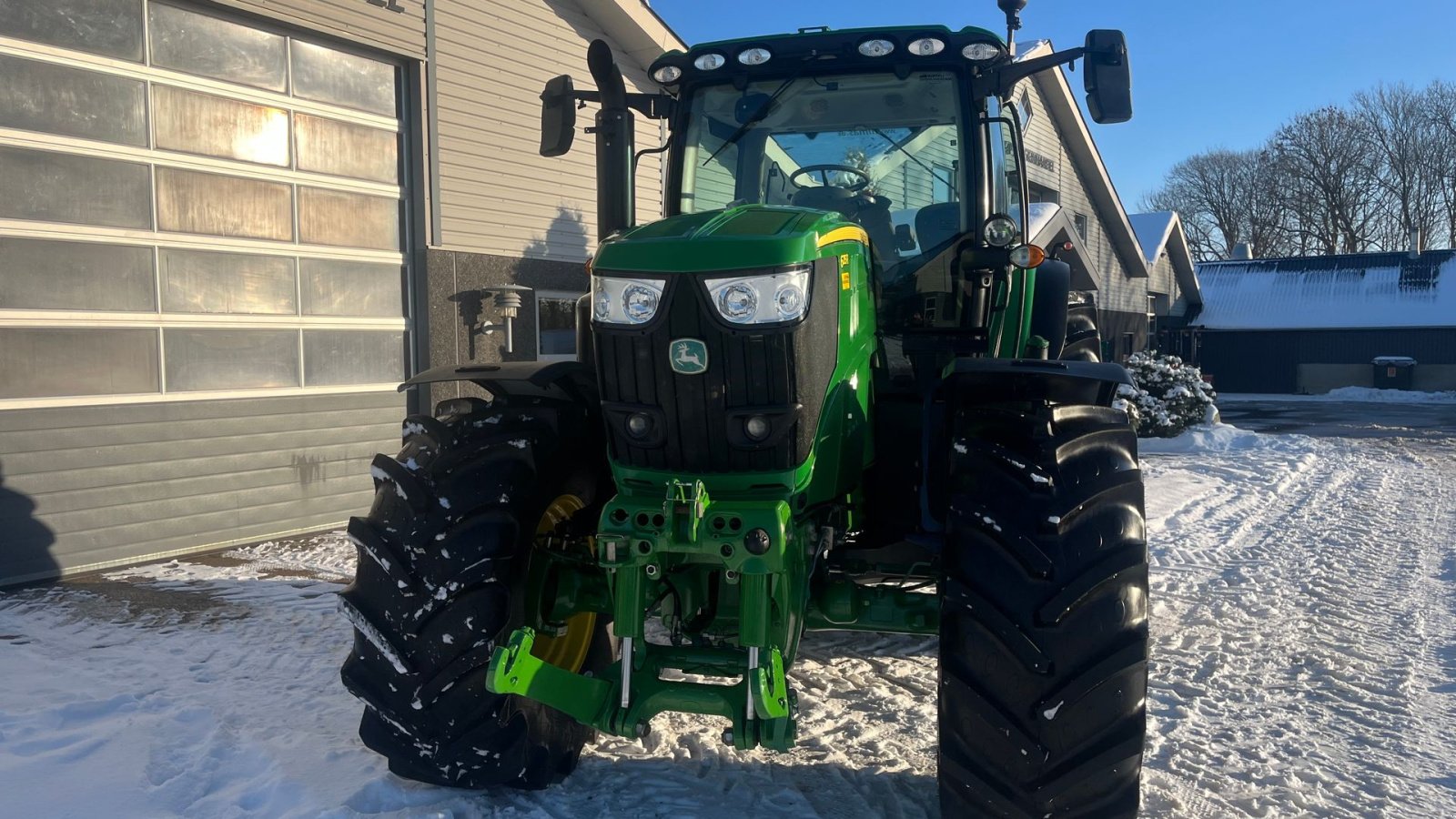 Traktor typu John Deere 6215R Med frontlift, Gebrauchtmaschine v Lintrup (Obrázek 12)