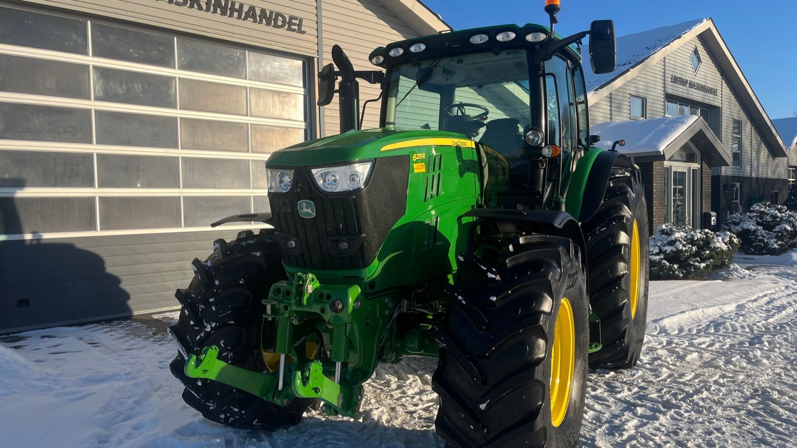 Traktor typu John Deere 6215R Med frontlift, Gebrauchtmaschine v Lintrup (Obrázek 11)