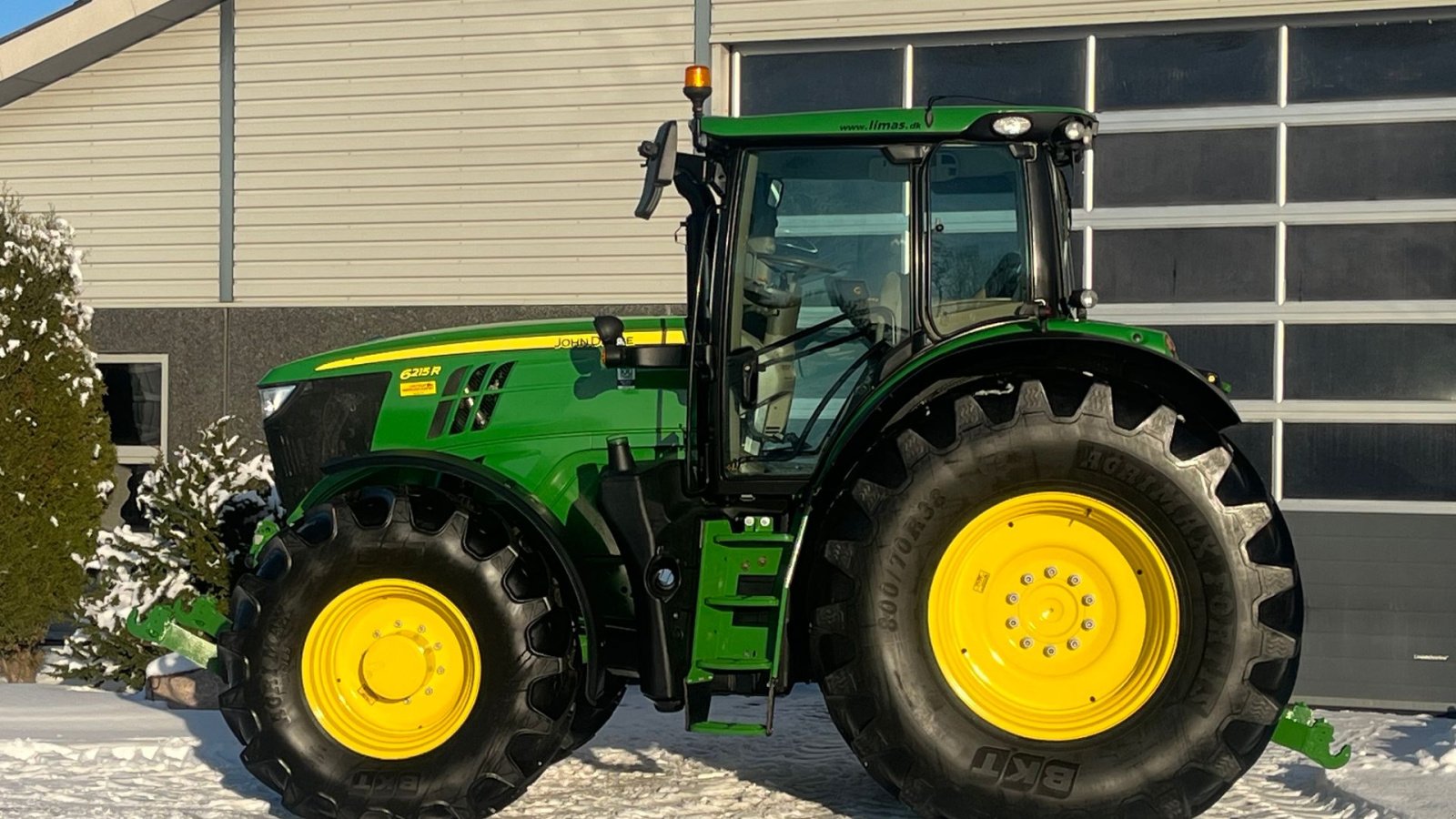 Traktor typu John Deere 6215R Med frontlift, Gebrauchtmaschine v Lintrup (Obrázek 13)