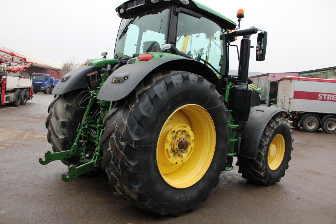 Traktor typu John Deere 6215R - Nr.: 086, Gebrauchtmaschine v Regensburg (Obrázek 7)