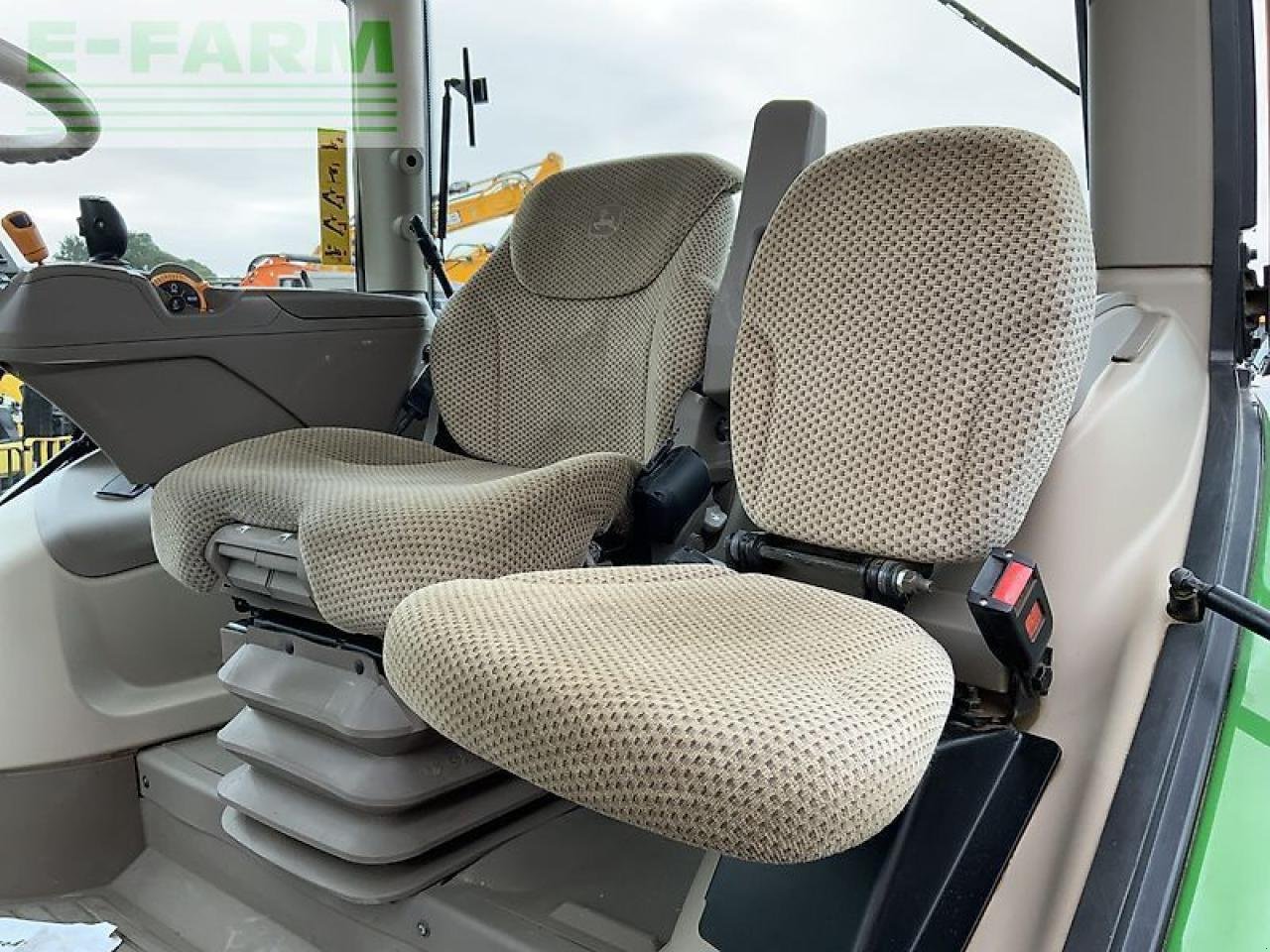 Traktor des Typs John Deere 6215r tractor (st23985), Gebrauchtmaschine in SHAFTESBURY (Bild 18)