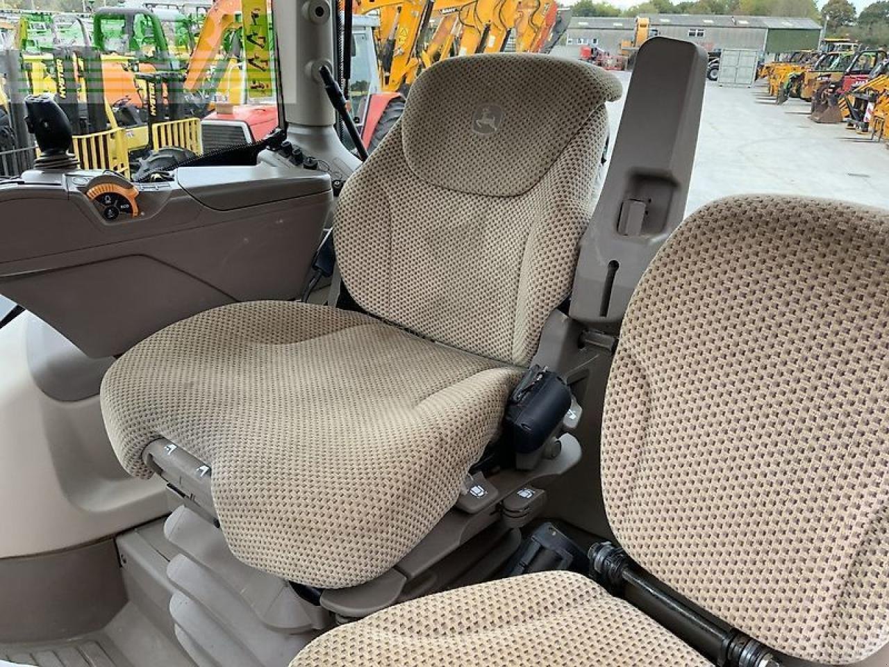 Traktor of the type John Deere 6215r tractor (st23985), Gebrauchtmaschine in SHAFTESBURY (Picture 19)