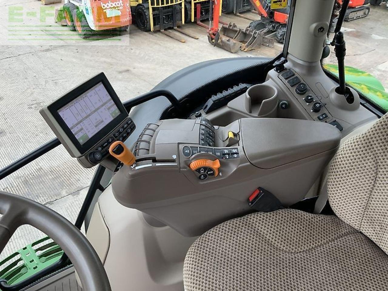 Traktor tipa John Deere 6215r tractor (st24044), Gebrauchtmaschine u SHAFTESBURY (Slika 22)