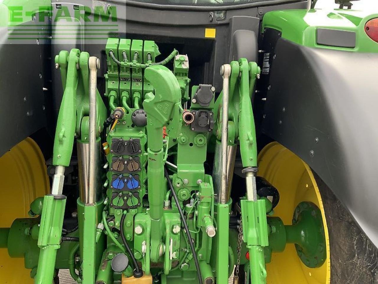 Traktor от тип John Deere 6215r tractor (st24044), Gebrauchtmaschine в SHAFTESBURY (Снимка 15)