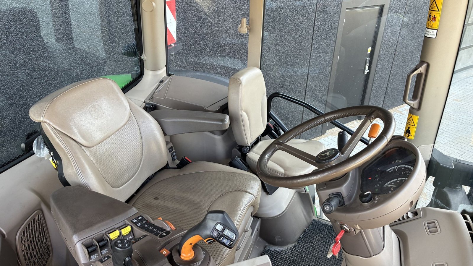 Traktor typu John Deere 6215R Ultimate Edition, Gebrauchtmaschine v Hedensted (Obrázek 12)