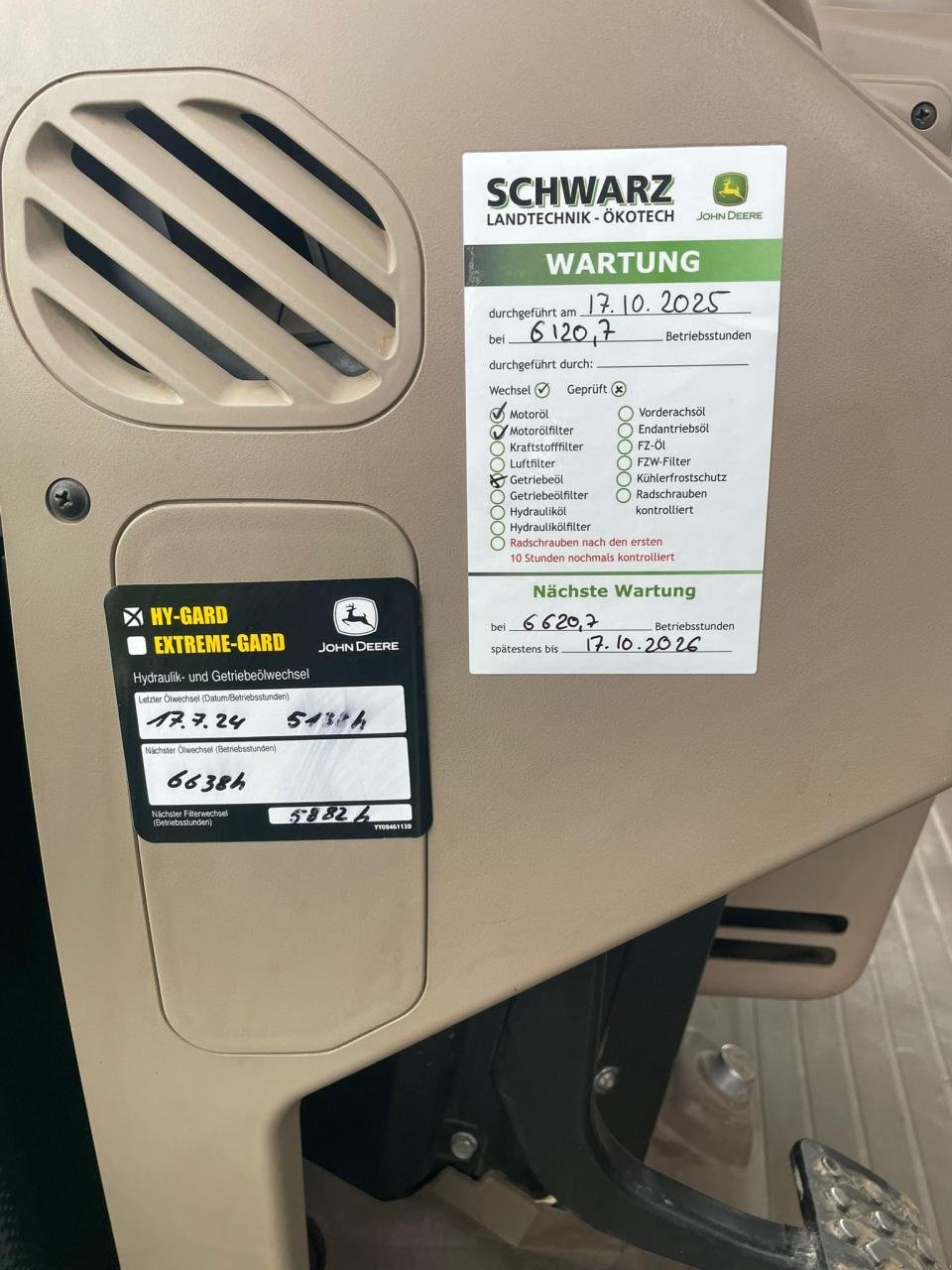 Traktor типа John Deere 6215R Ultimate, Gebrauchtmaschine в Aspach (Фотография 24)