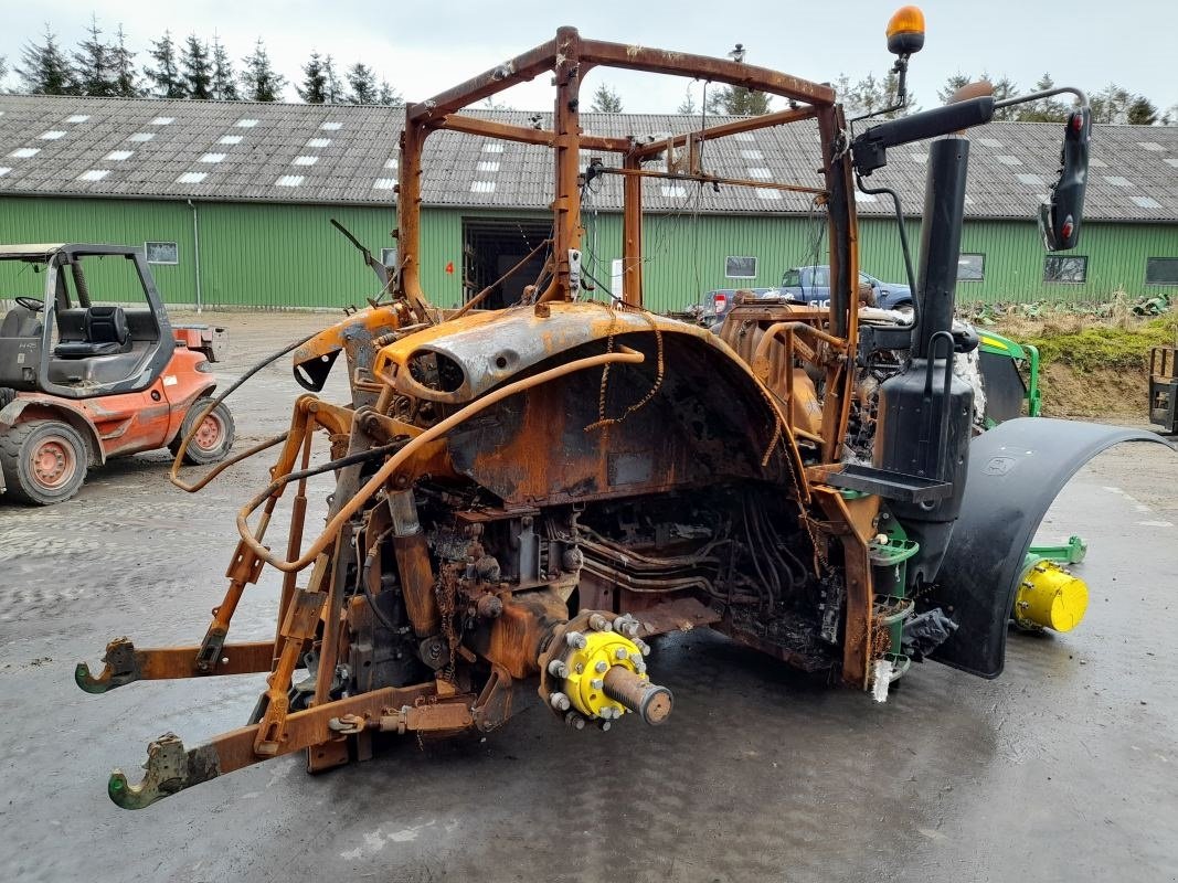 Traktor типа John Deere 6215R, Gebrauchtmaschine в Viborg (Фотография 2)
