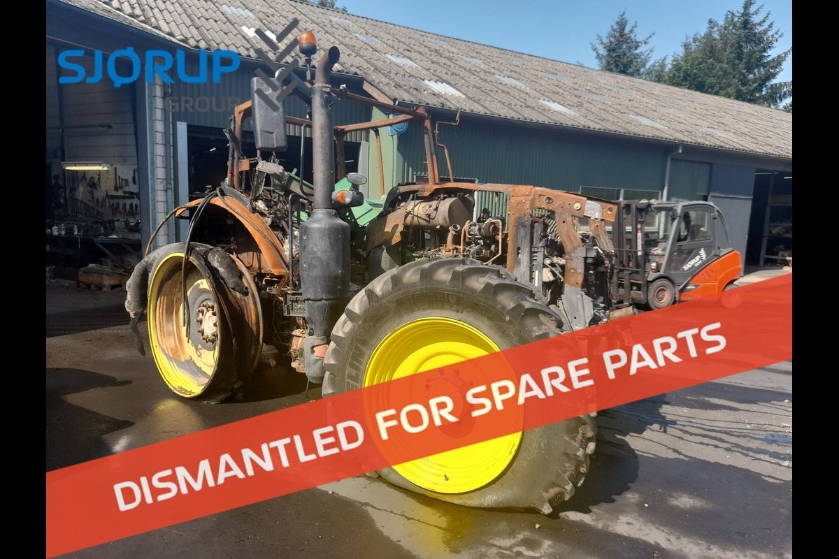 Traktor от тип John Deere 6215R, Gebrauchtmaschine в Viborg (Снимка 1)