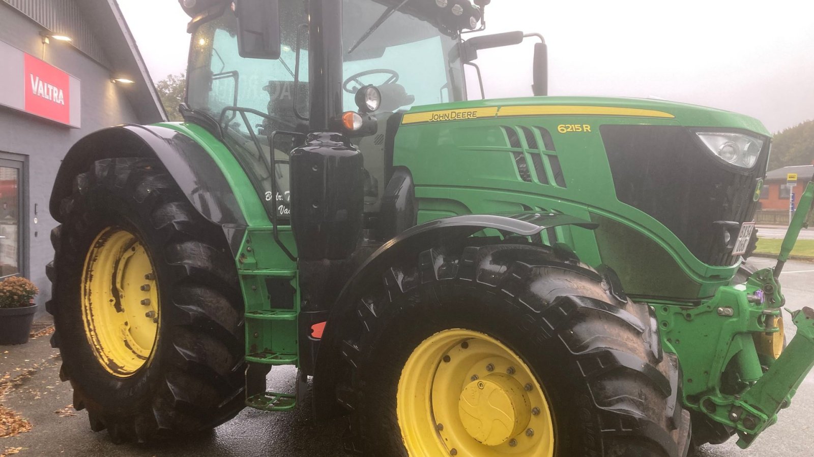 Traktor типа John Deere 6215R, Gebrauchtmaschine в Hobro (Фотография 5)