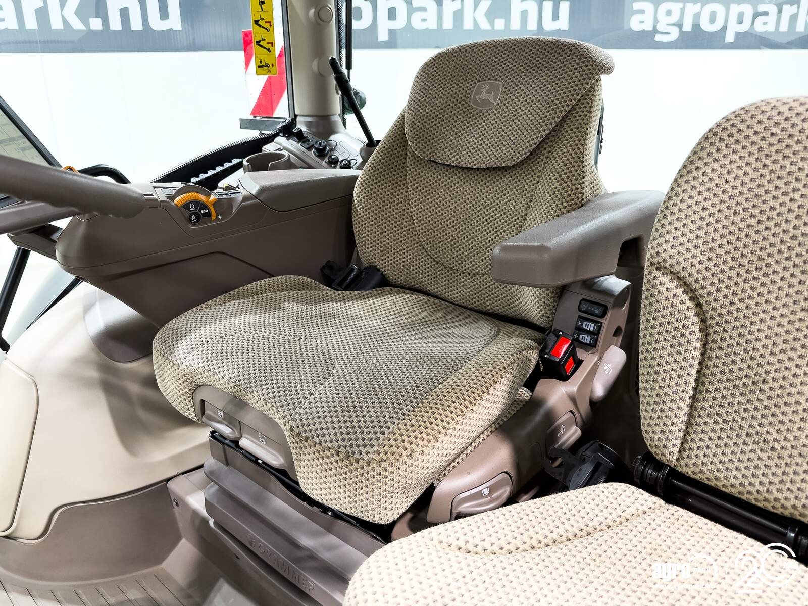 Traktor typu John Deere 6215R, Gebrauchtmaschine v Csengele (Obrázek 11)