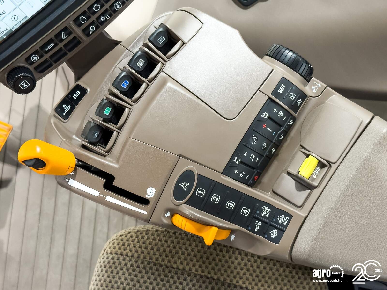 Traktor typu John Deere 6215R, Gebrauchtmaschine v Csengele (Obrázek 15)