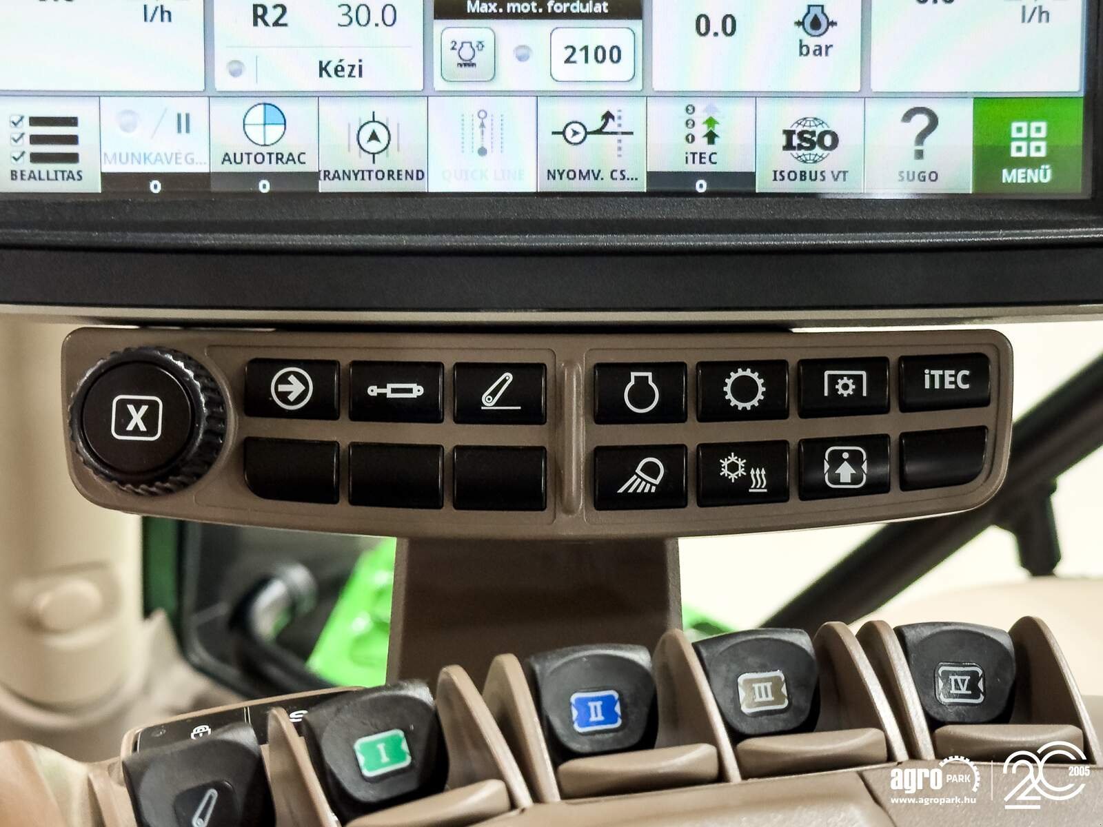 Traktor typu John Deere 6215R, Gebrauchtmaschine v Csengele (Obrázek 19)